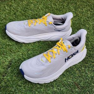 HOKA ARAHI 8 - Men's Sneakers - SIZE 10.5D